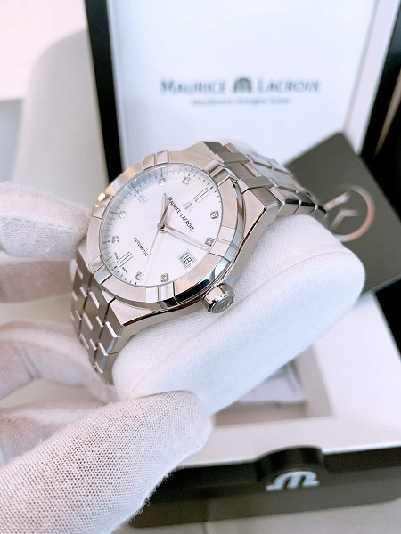 Đồng hồ Maurice Lacroix AI6007-SS002-170-1
